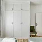 Apartment Londres Roses